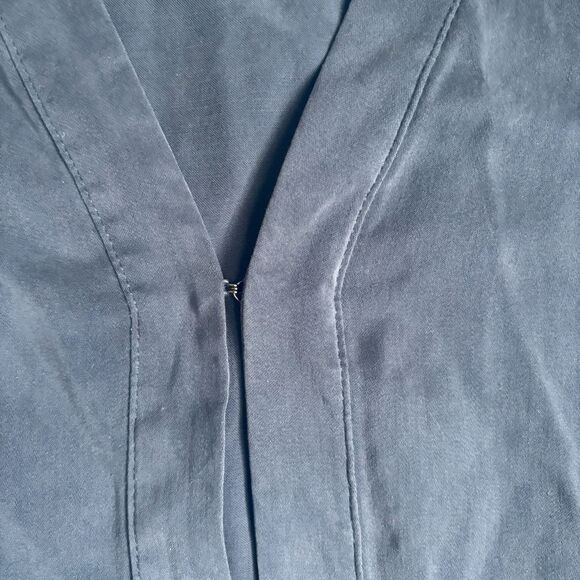 Logo Lavish women's blue black lace oversized Blouse. Size Medium. - Picture 4 of 6